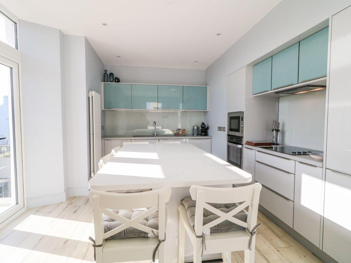 Sea Breeze Apartment Ballycastle Bagian luar foto
