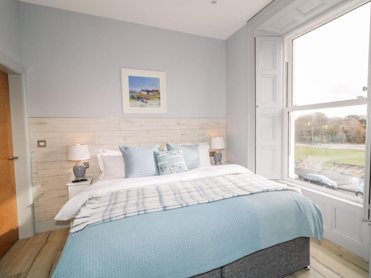 Sea Breeze Apartment Ballycastle Bagian luar foto